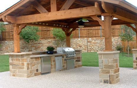 Outdoor kitchen and pavilion construction by Texstone Homes